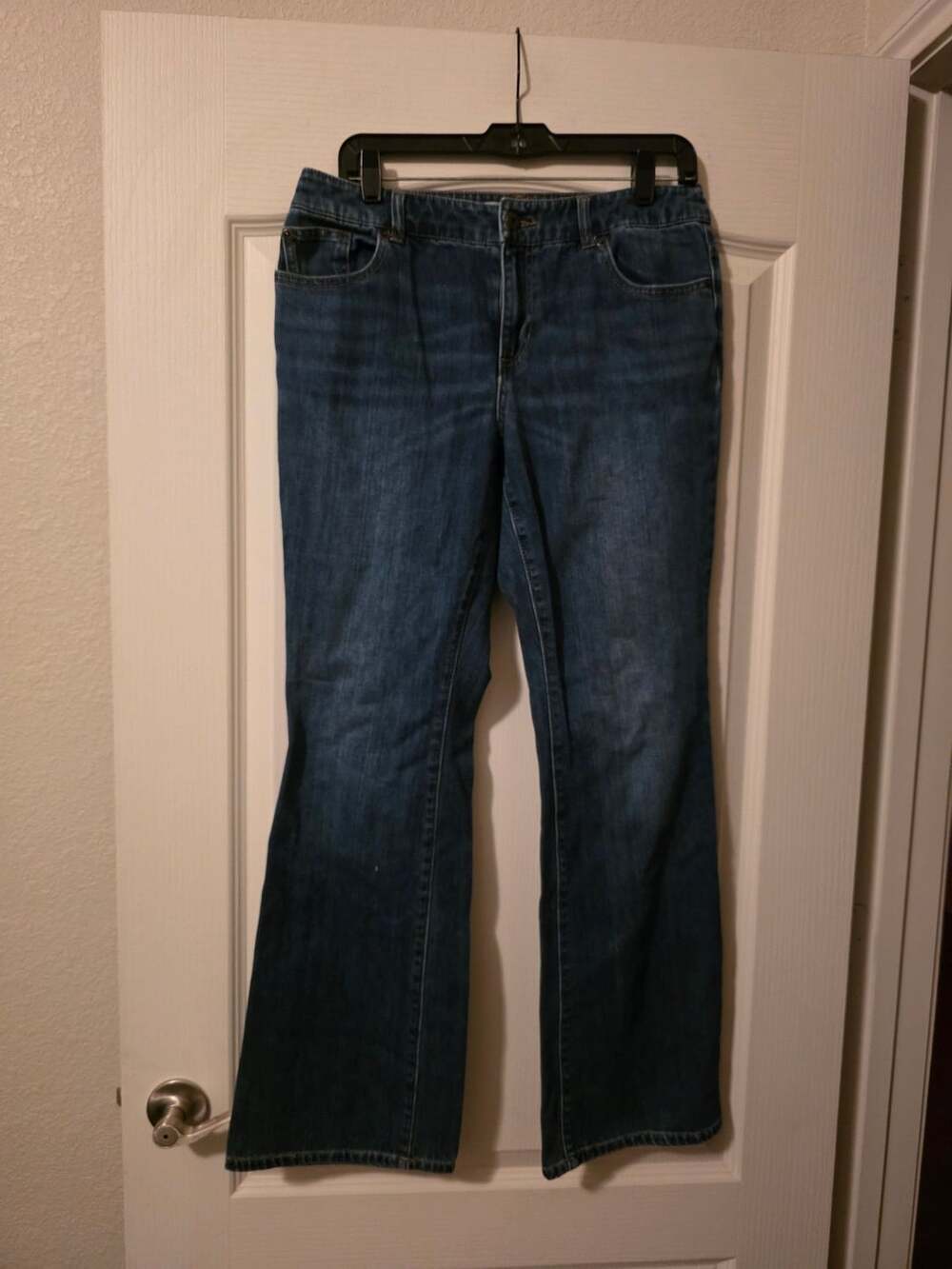 Chico's Platinum Blue Denim Size 1 Regular Boot Cut Jeans